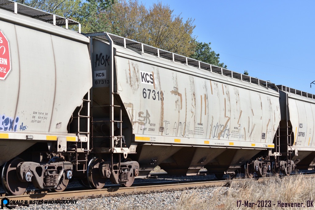 PRN2023030179_400 Kansas City Southern KCS 67313 Hopper Car 56 0" LO C114 3 Bay Covered Cylindrical 5200cf